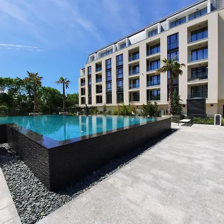 Apartment I Helena Two-bedroom Premium Apart *